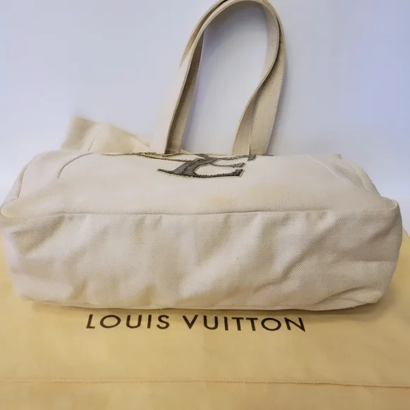 ❌️SOLD❌️LOUIS VUITTON THAT'S LOVE TOTE BAG - Picture 4 of 7